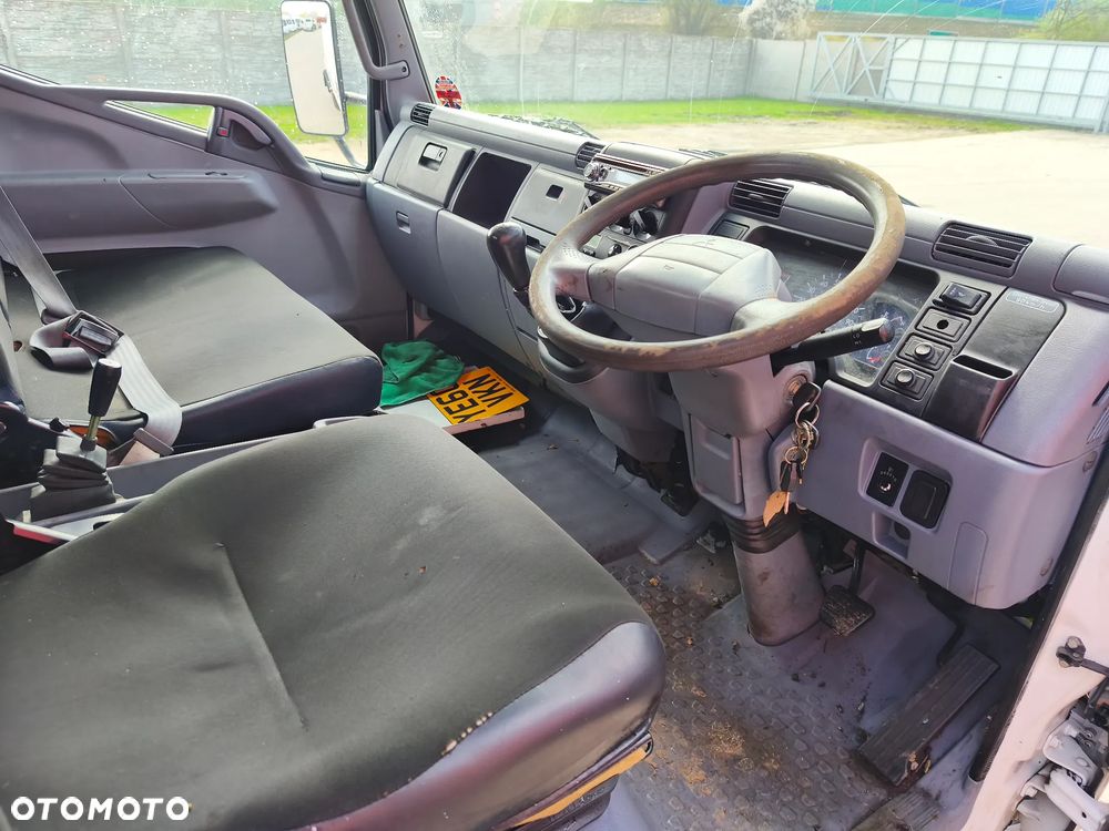Mitsubishi FUSO - 9