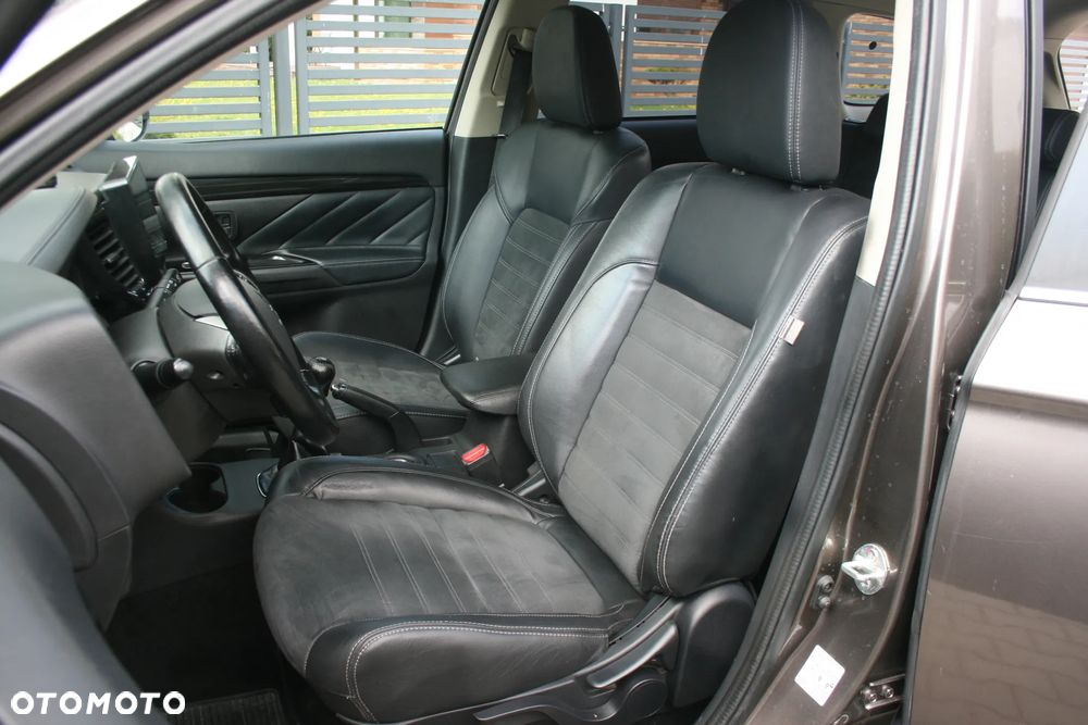 Mitsubishi Outlander 2.2 DID Intense - 14