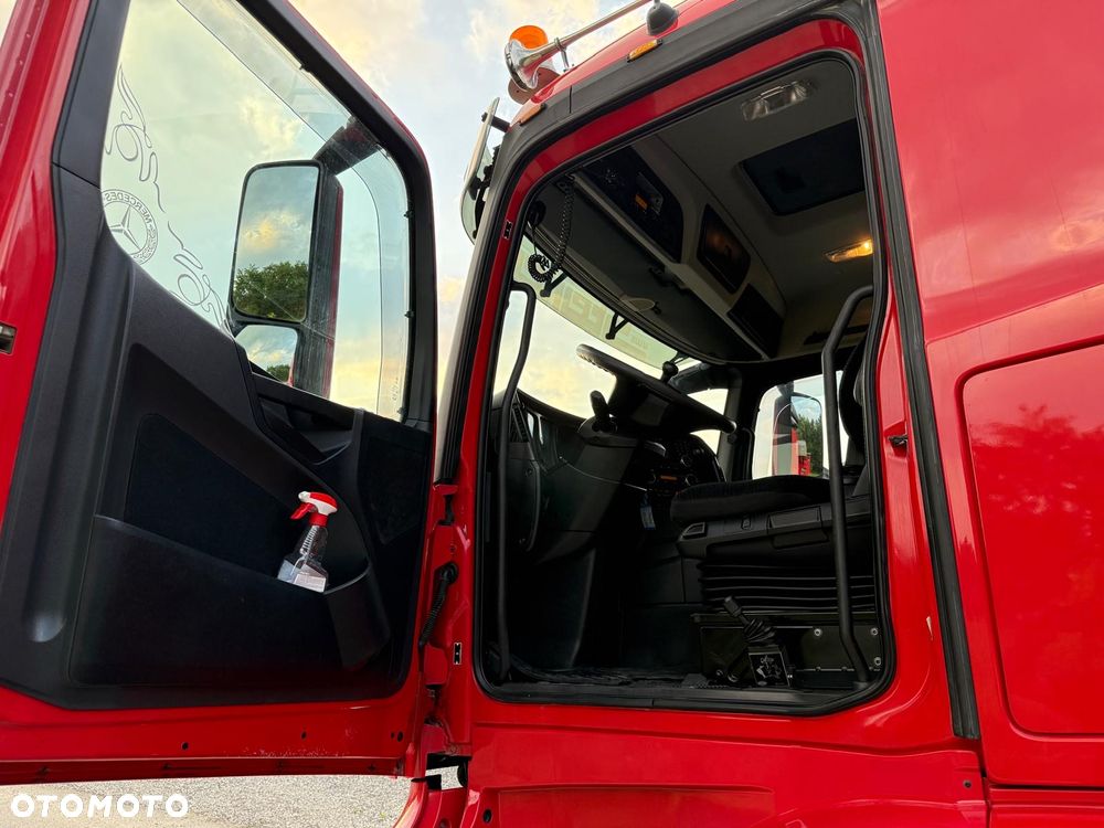 Mercedes-Benz Arocs 4148 8x4 - 24