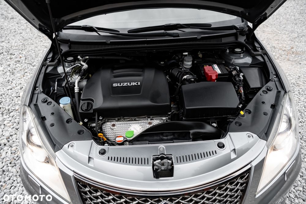 Suzuki Kizashi 2.4 4x4 CVT Sport - 39