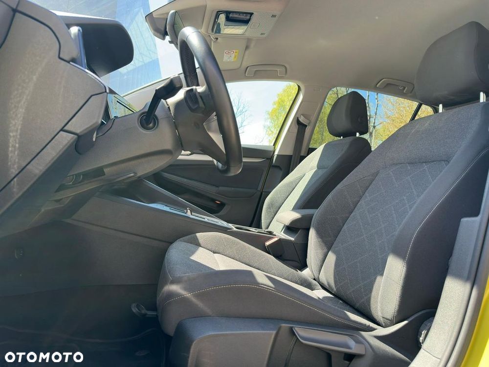 Volkswagen Golf 1.5 eTSI Life DSG - 10