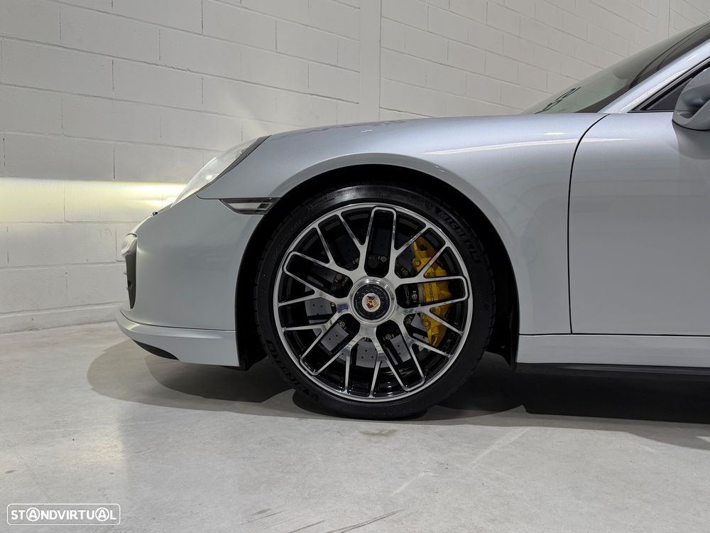 Porsche 911 (991) Turbo S - 21