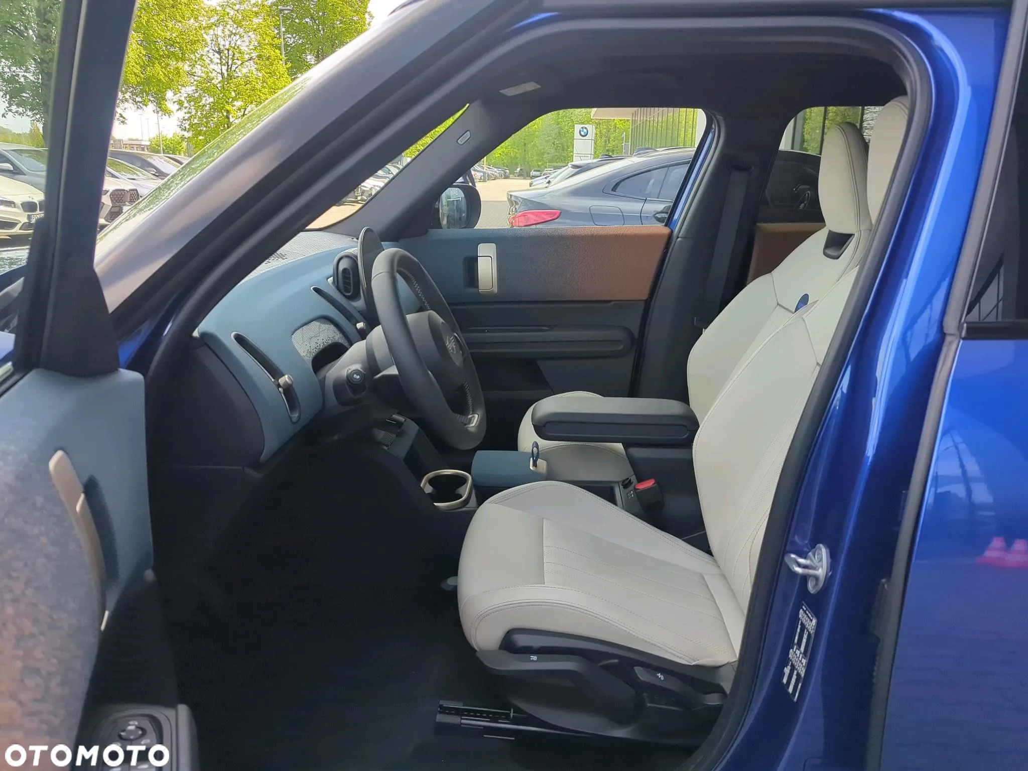 MINI Countryman C mHEV Linia Favoured - 7