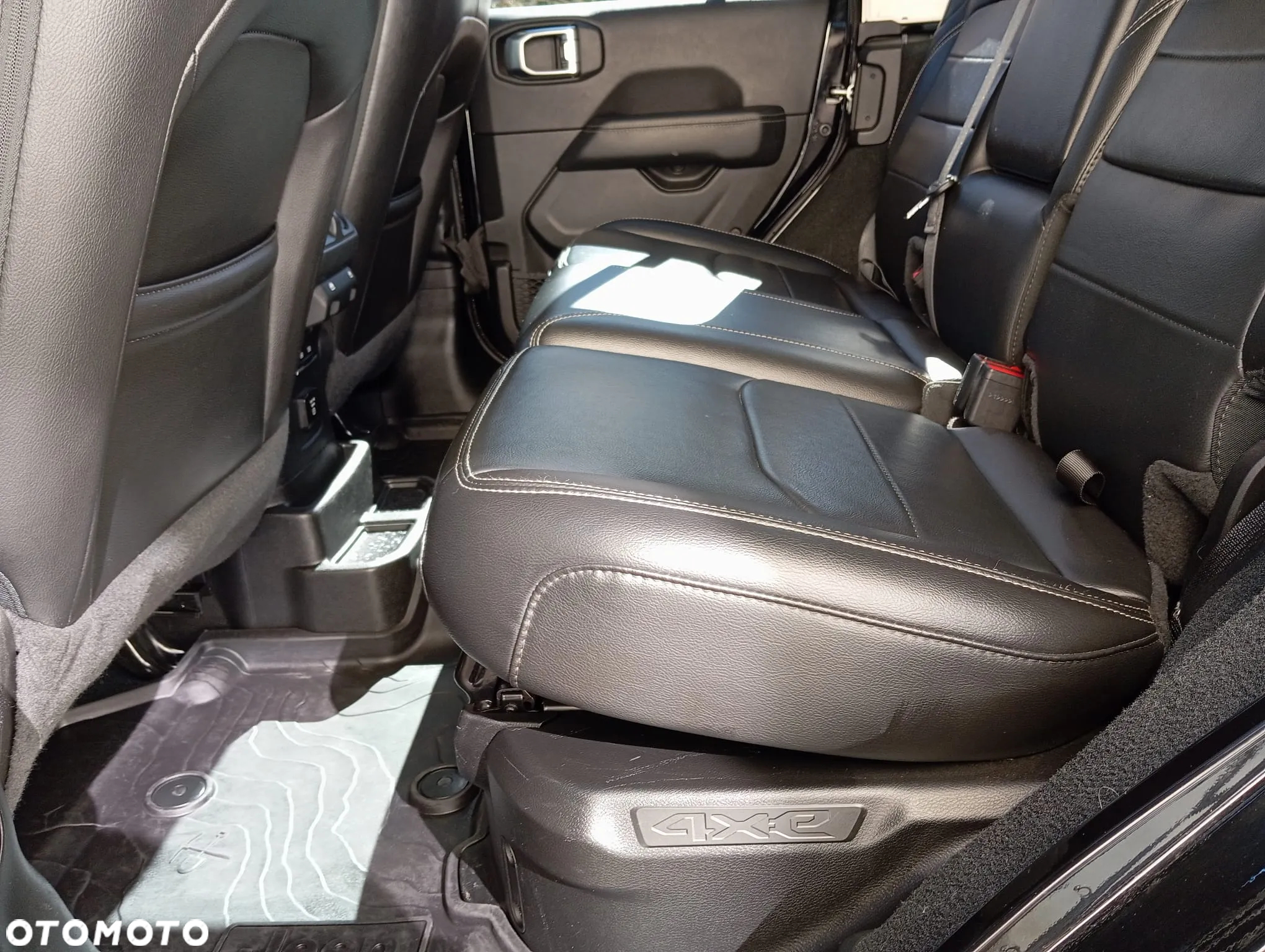 Jeep Wrangler Unlimited 2.0 4xe Plug-In Hybrid Hardtop Sahara - 13