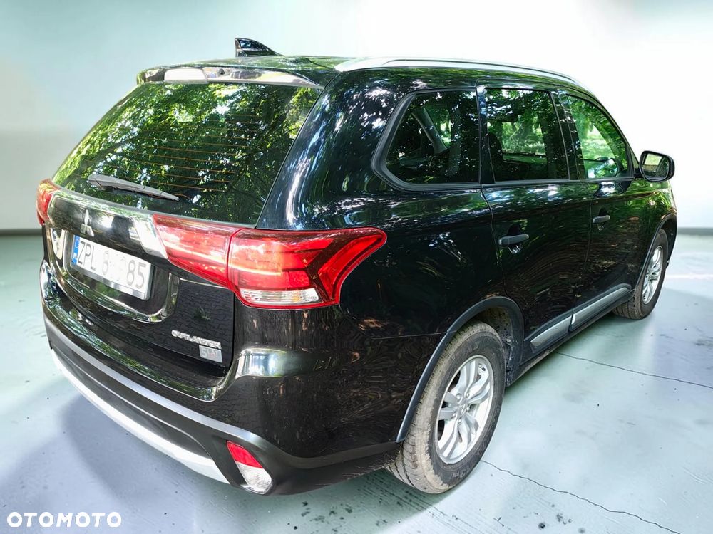 Mitsubishi Outlander 2.0 City Style 2WD - 4