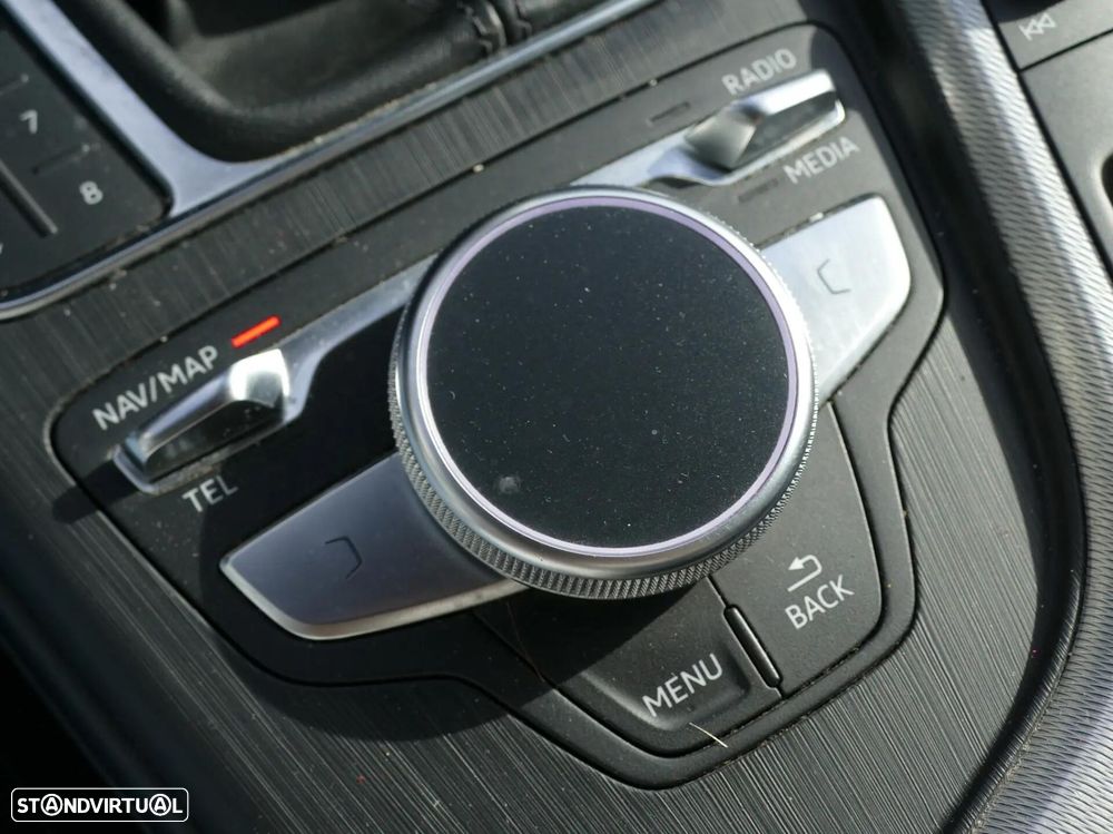 Audi A4 Avant 2.0 TDI Advance - 27