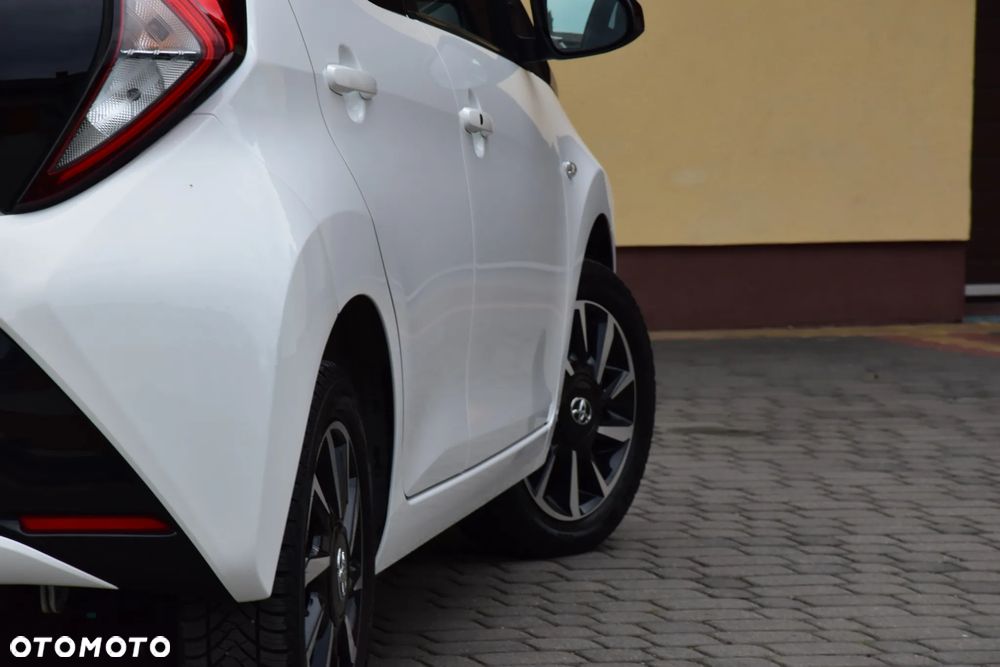 Toyota Aygo x-play club - 9