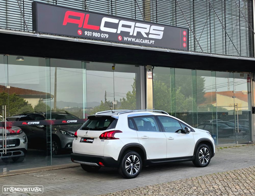 Peugeot 2008 1.2 PureTech Allure EAT6 - 15
