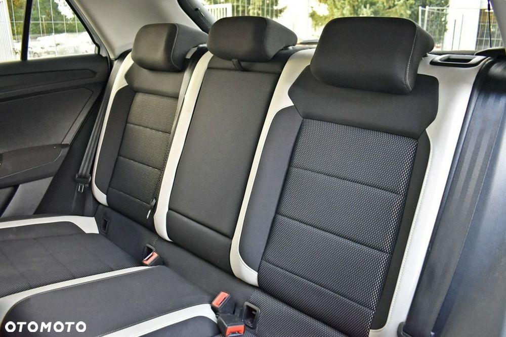 Volkswagen T-Roc 1.5 TSI ACT Premium - 12