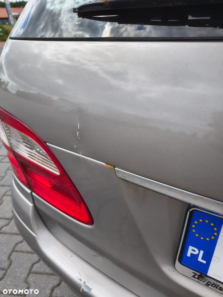 Mercedes-Benz Klasa E 200 Kompressor T Classic - 20