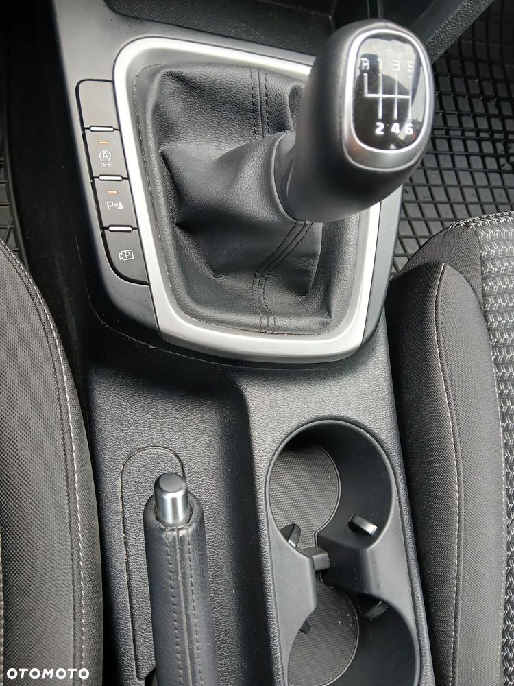 Kia Ceed 1.5 T-GDI M - 11