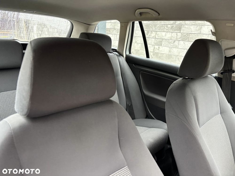 Volkswagen Golf 1.9 TDI DSG DPF Trendline - 13