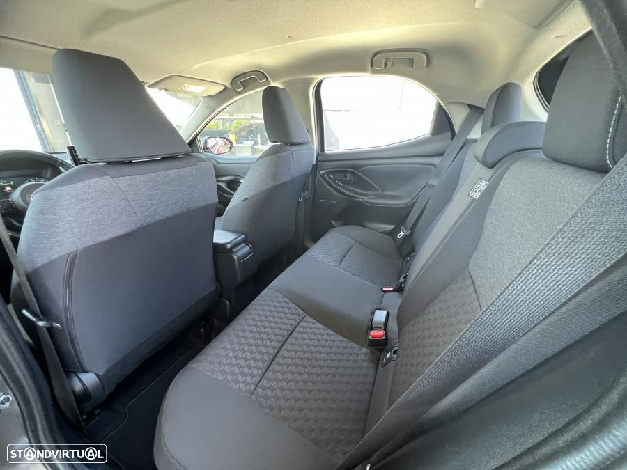 Toyota Yaris 1.5 HDF Comfort Plus - 21