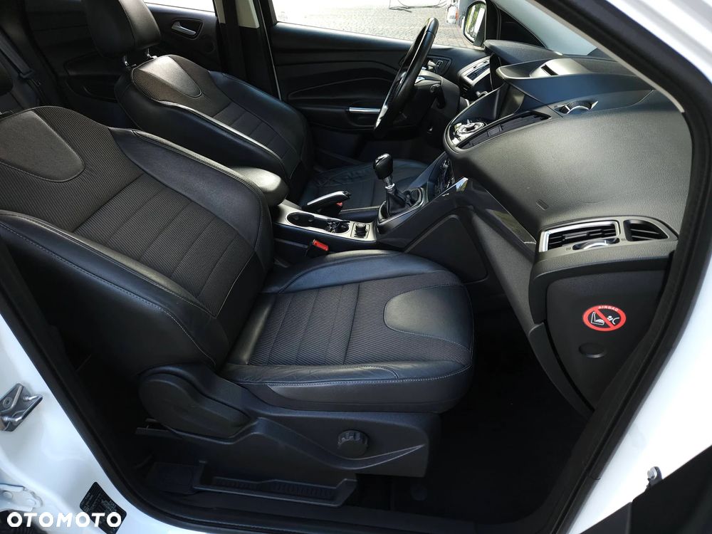 Ford Kuga 2.0 TDCi 4WD Titanium Plus - 34