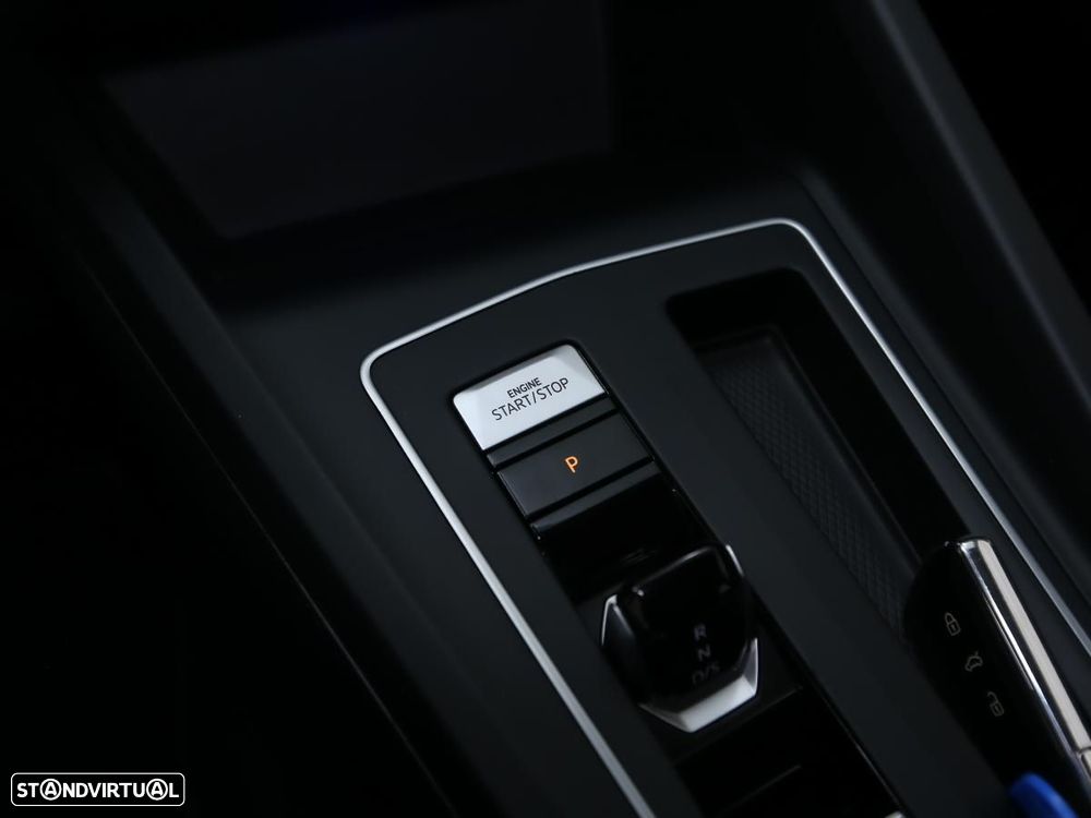 VW Golf Variant 2.0 TDi SCR DSG Comfortline - 22