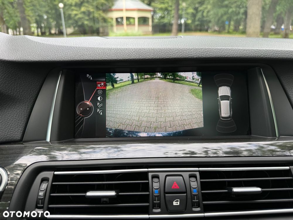 BMW Seria 5 530d xDrive Luxury Line - 35