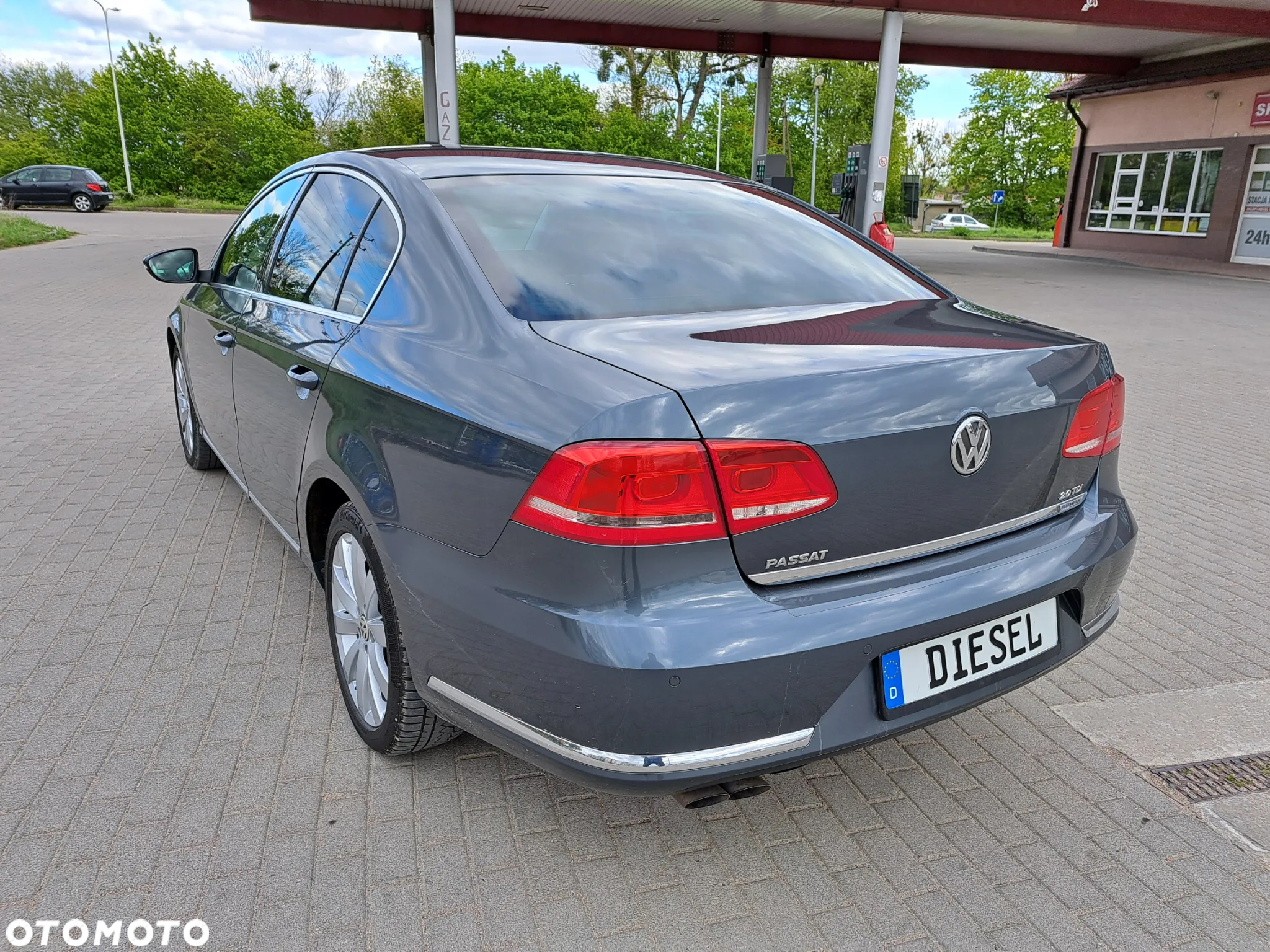 Volkswagen Passat - 10