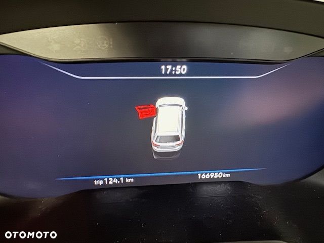 Volkswagen Passat - 13