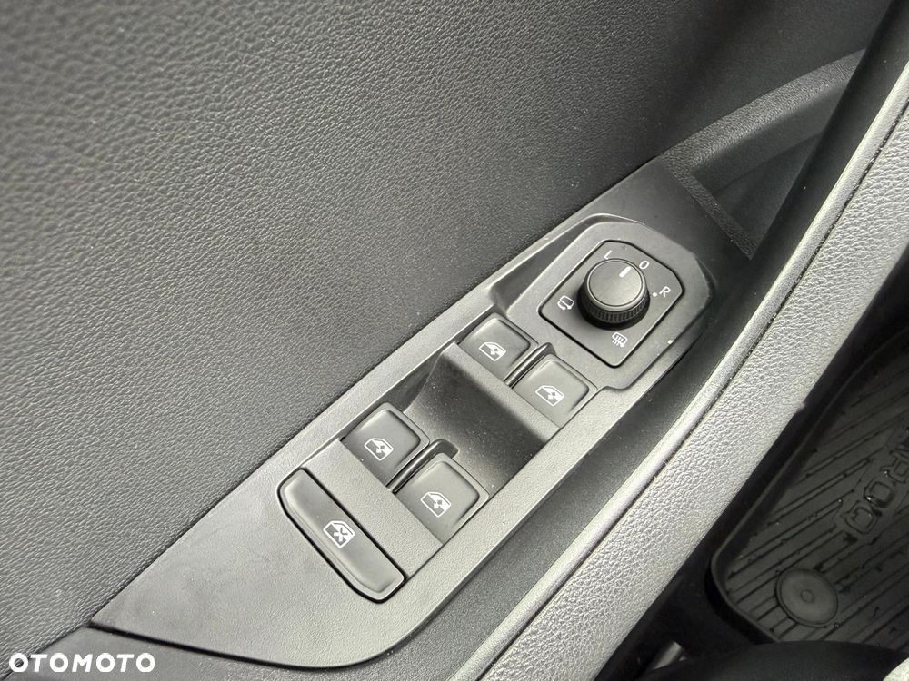 Skoda Karoq 1.5 TSI ACT Sportline DSG - 19