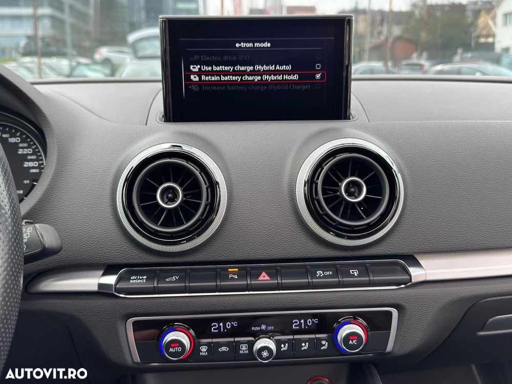 Audi A3 1.4 TFSI ack S line Sportpaket - 24