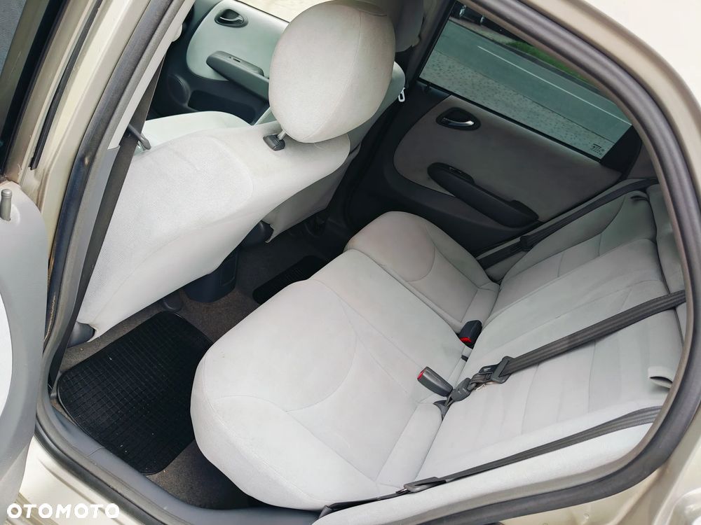 Honda City 1.4 Comfort - 11