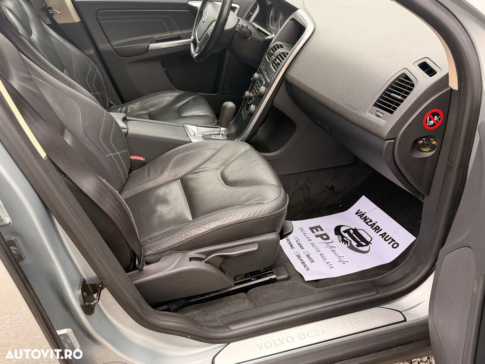 Volvo XC 60 D4 AWD Geartronic Ocean Race - 14