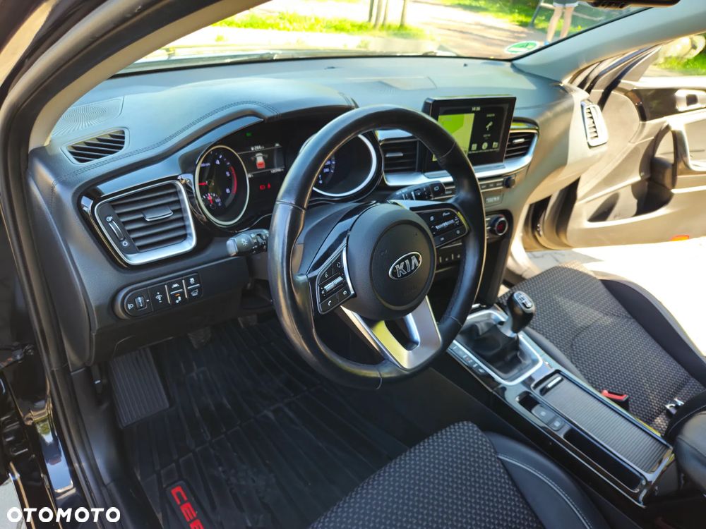 Kia Ceed 1.6 CRDi GT Line - 26