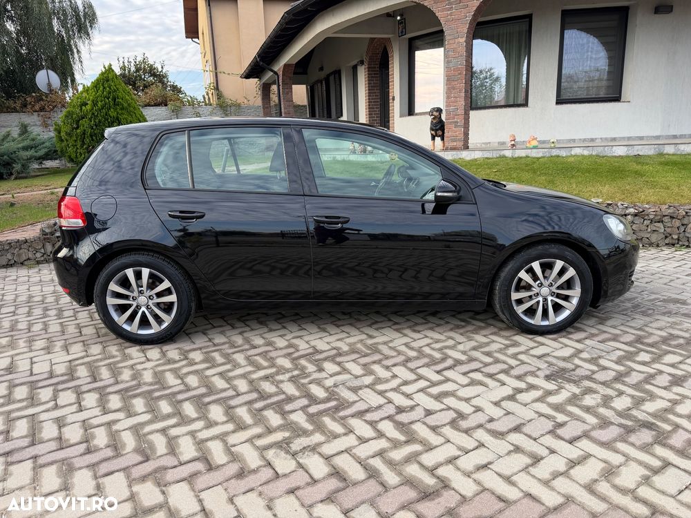 Volkswagen Golf - 10