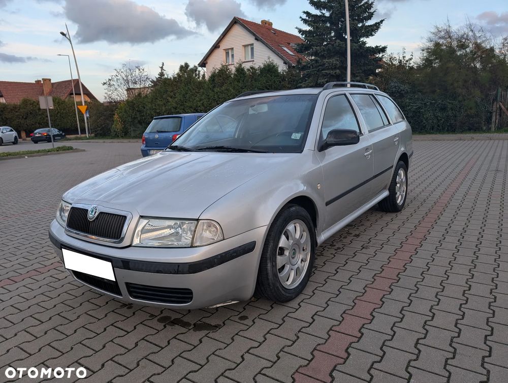 Skoda Octavia 2.0 Combi Ambiente - 2