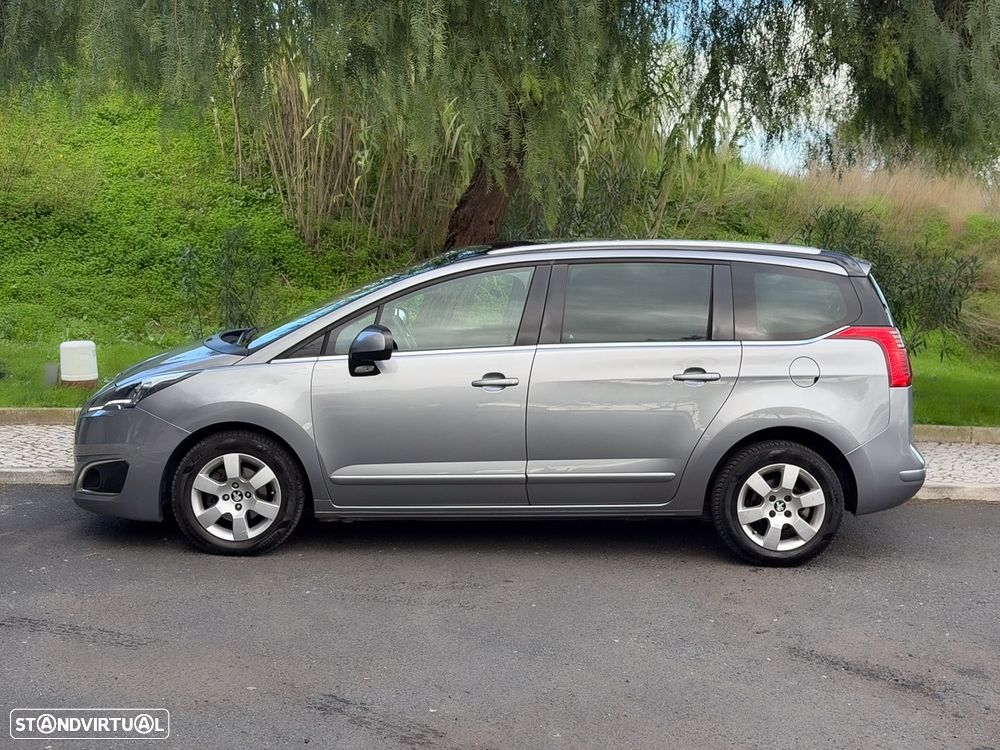 Peugeot 5008 1.6 E-HDi 7L Allure 2-Tronic J17 - 11