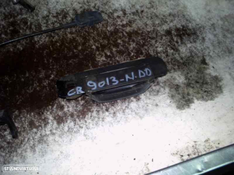 PUXADOR EXTERIOR FRENTE DIREITO - 1