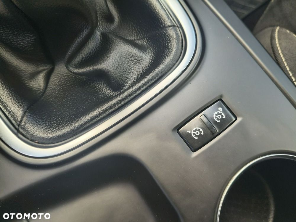 Renault Megane ENERGY TCe 130 BUSINESS - 17