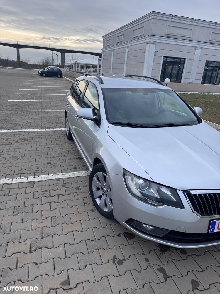 Skoda Superb 1.6 TDI GreenLine - 8