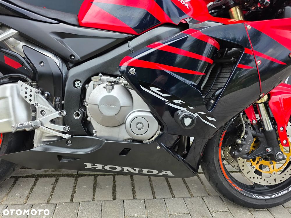 Honda CBR - 24