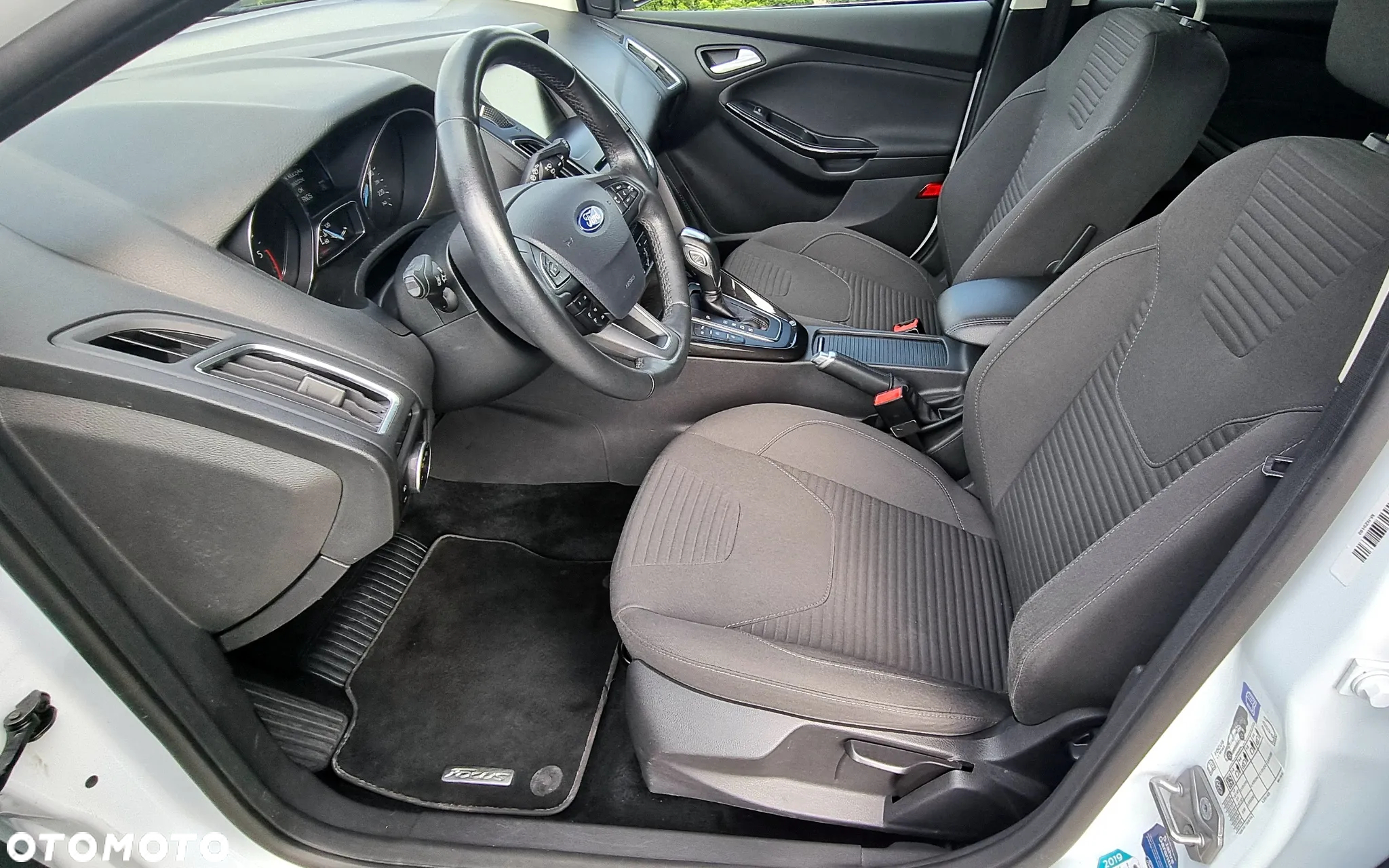 Ford Focus 1.5 EcoBlue Start-Stopp-System TITANIUM - 18
