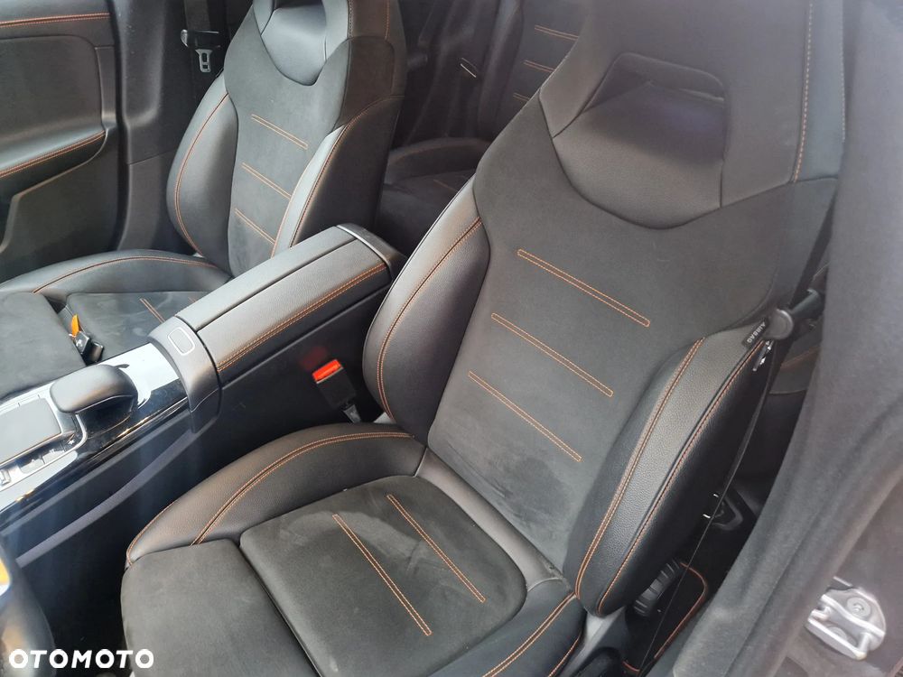 Mercedes-Benz CLA 200 7G-DCT Edition AMG Line - 10