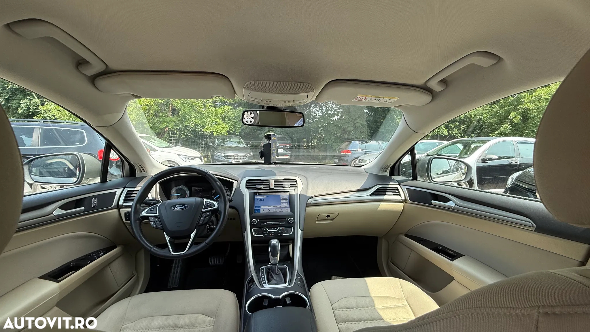 Ford Mondeo 2.0 TDCi Powershift Business - 11