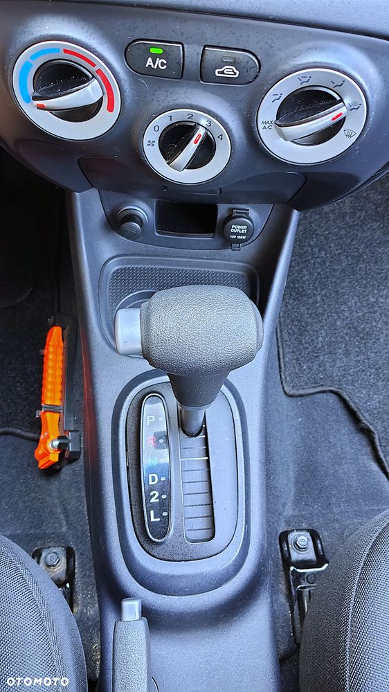 Hyundai Accent - 13