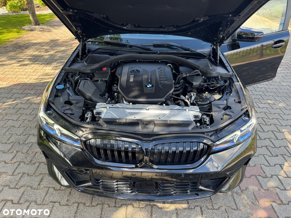 BMW Seria 3 330d xDrive M Sport - 31