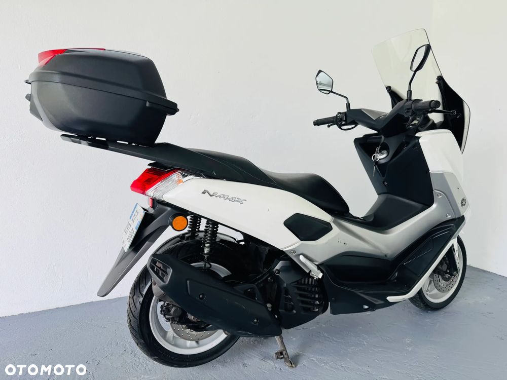 Yamaha NMAX - 4
