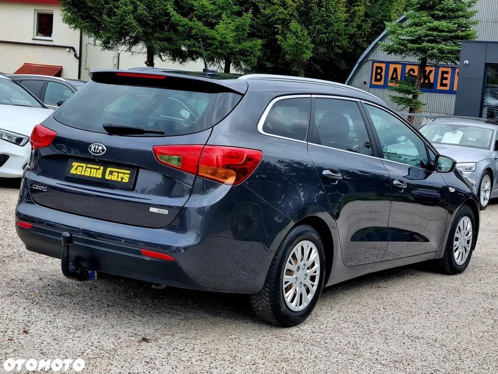 Kia Ceed 1.6 CRDi 128 ISG Dream Team Edition - 5