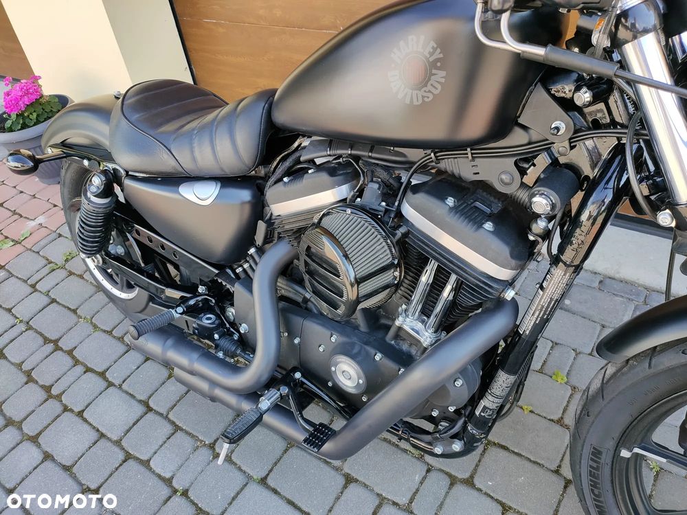 Harley-Davidson Sportster Iron 883 - 23