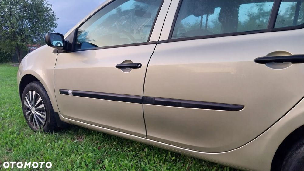 Renault Clio - 13