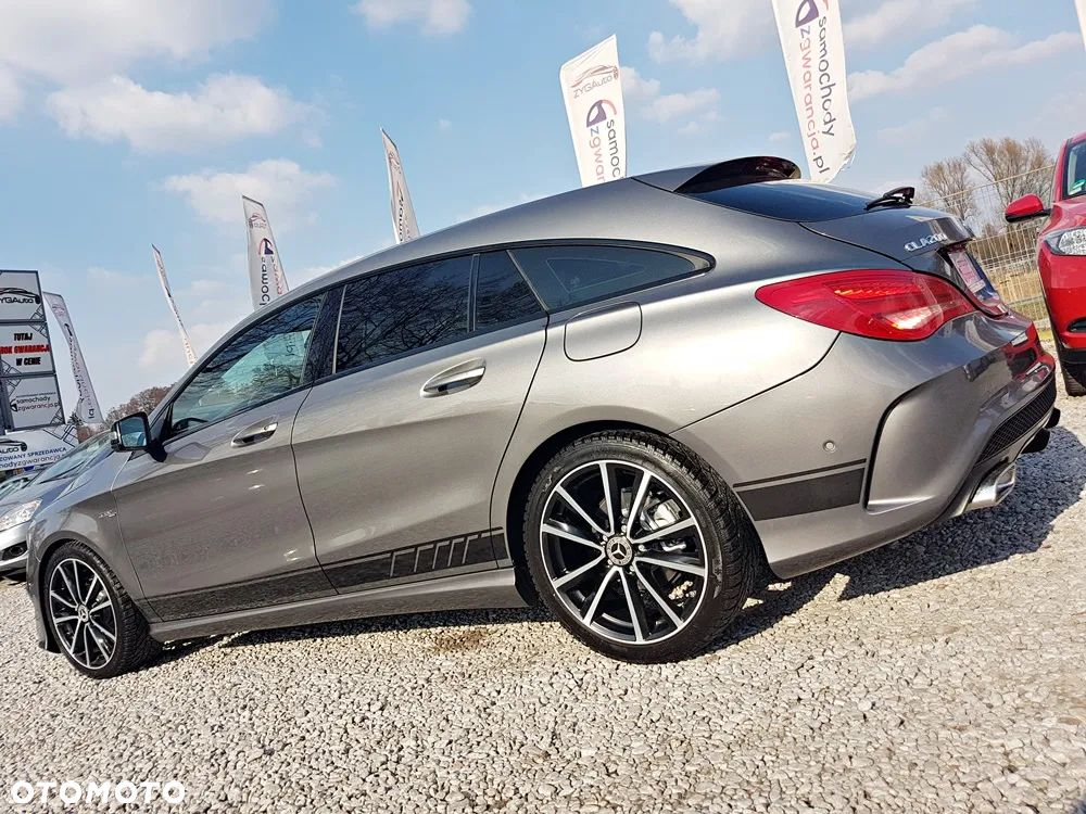 Mercedes-Benz CLA 200 7G-DCT AMG Line - 33