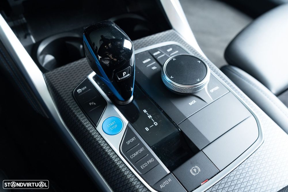 BMW i4 eDrive40 Pack Desportivo M - 24