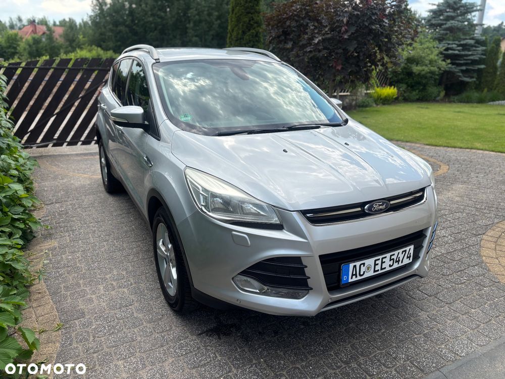 Ford Kuga 2.0 TDCi 2x4 Titanium - 11