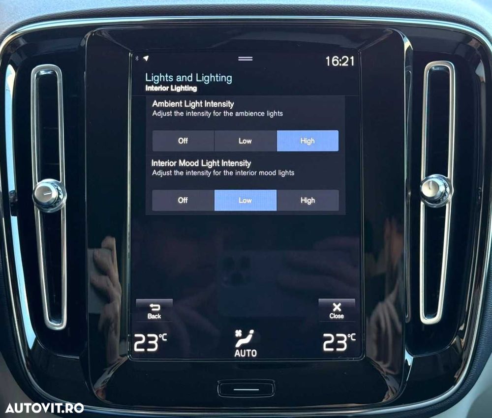 Volvo XC 40 Recharge T4 Twin Engine AT7 Inscription Expression - 30