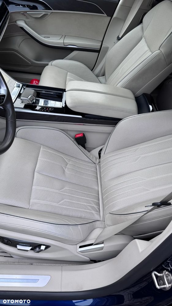 Audi S8 - 3