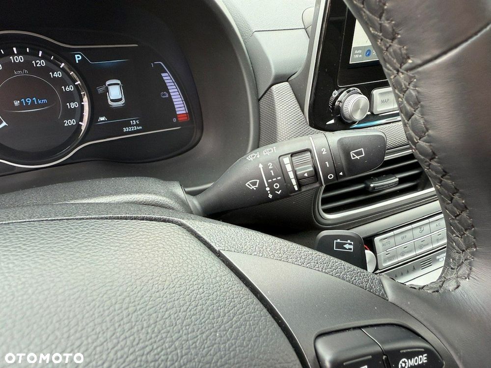 Hyundai Kona Electric 39kWh Premium - 19