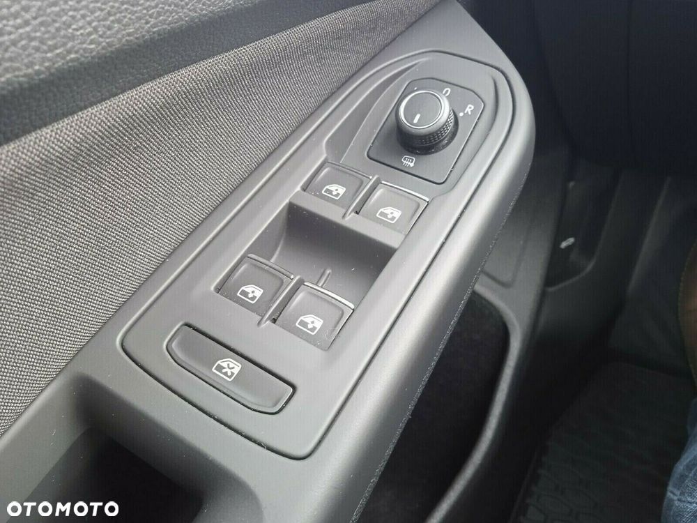 Volkswagen Golf - 16